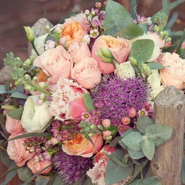 Blumenstrauß mit Schnittblumen der Saison – Bild 2